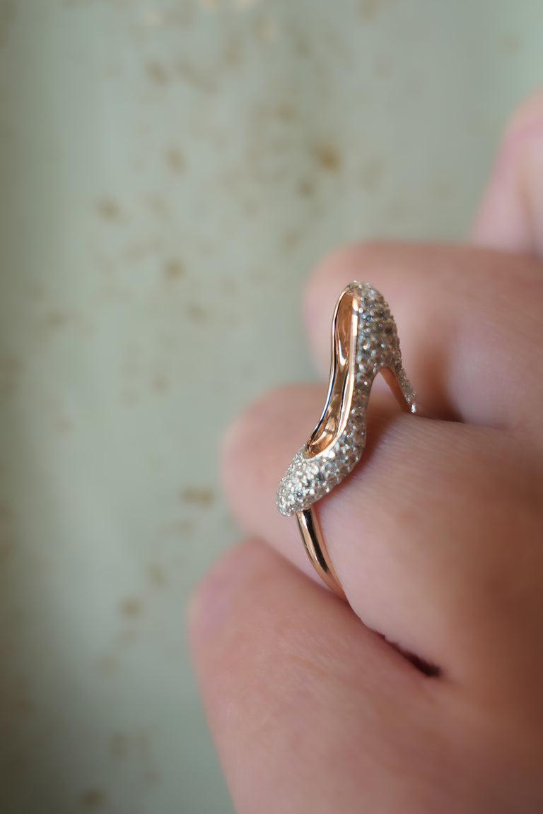 Precious pink heel ring