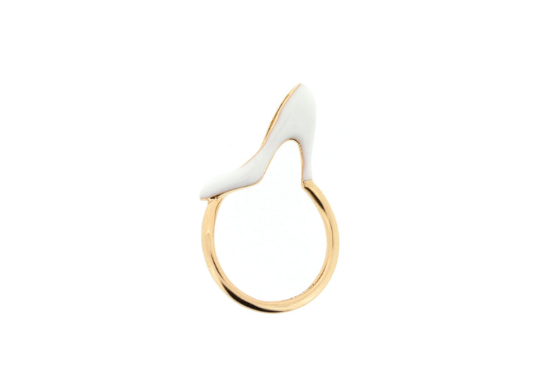 White heel ring